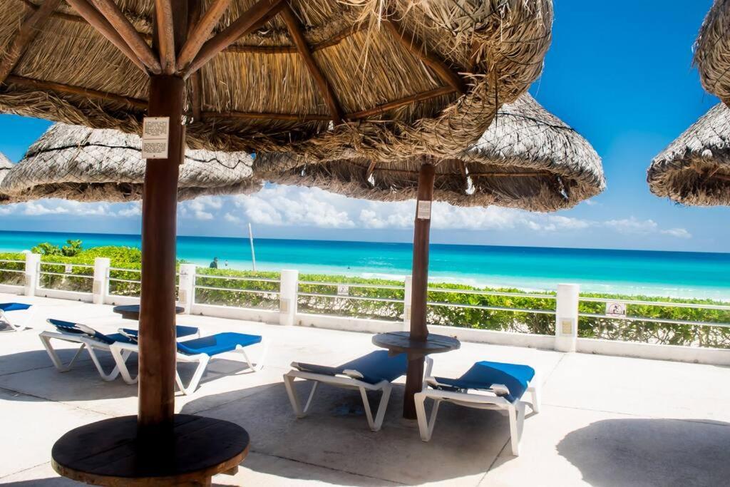 Ocean Front Villa Marlin, Best Location In Hotel Zone #109 坎昆 外观 照片