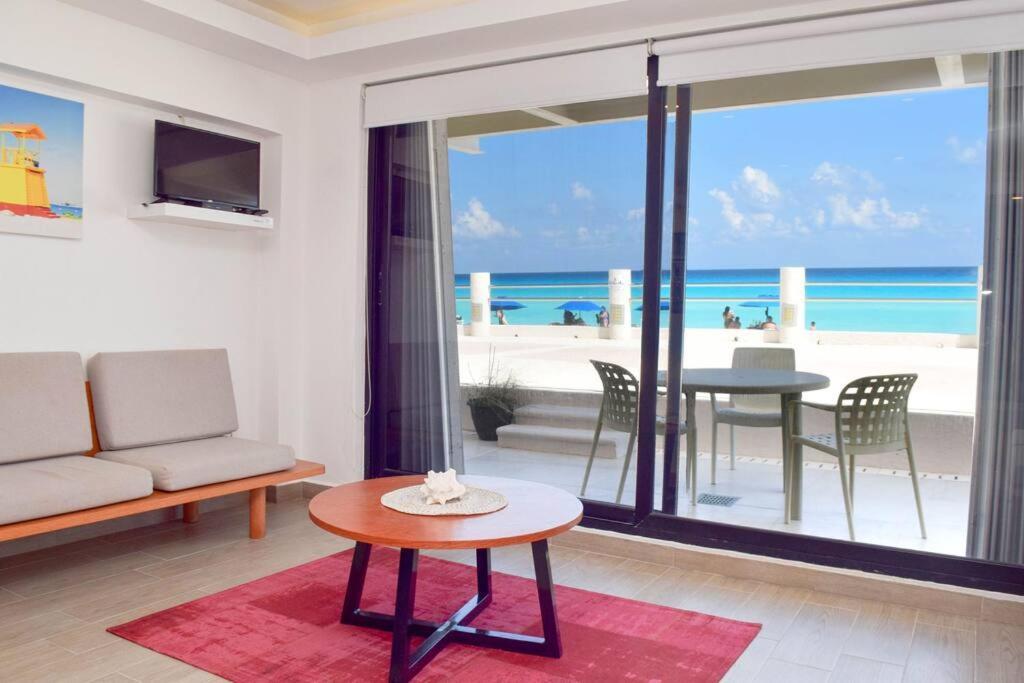 Ocean Front Villa Marlin, Best Location In Hotel Zone #109 坎昆 外观 照片