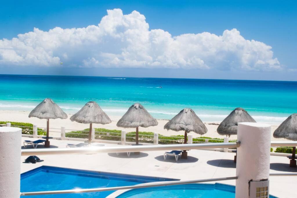 Ocean Front Villa Marlin, Best Location In Hotel Zone #109 坎昆 外观 照片