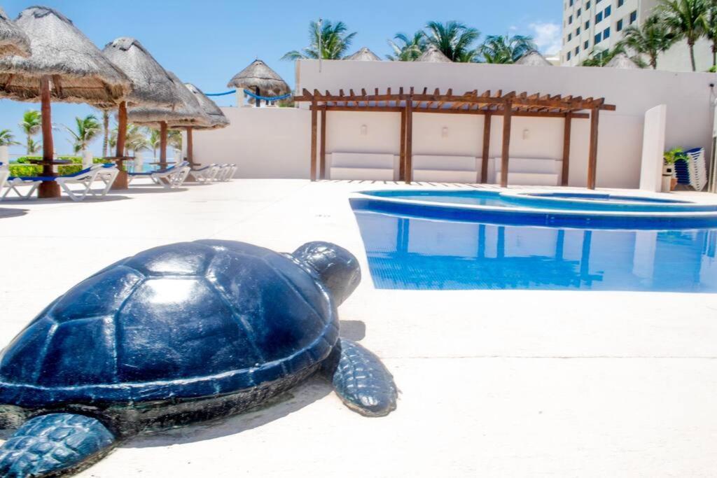 Ocean Front Villa Marlin, Best Location In Hotel Zone #109 坎昆 外观 照片