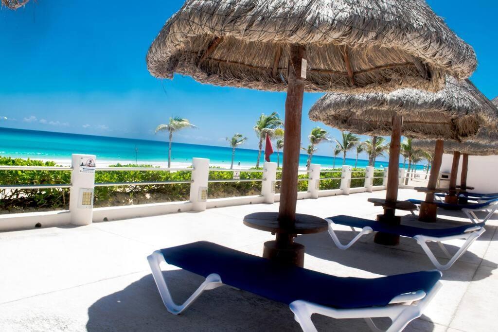 Ocean Front Villa Marlin, Best Location In Hotel Zone #109 坎昆 外观 照片