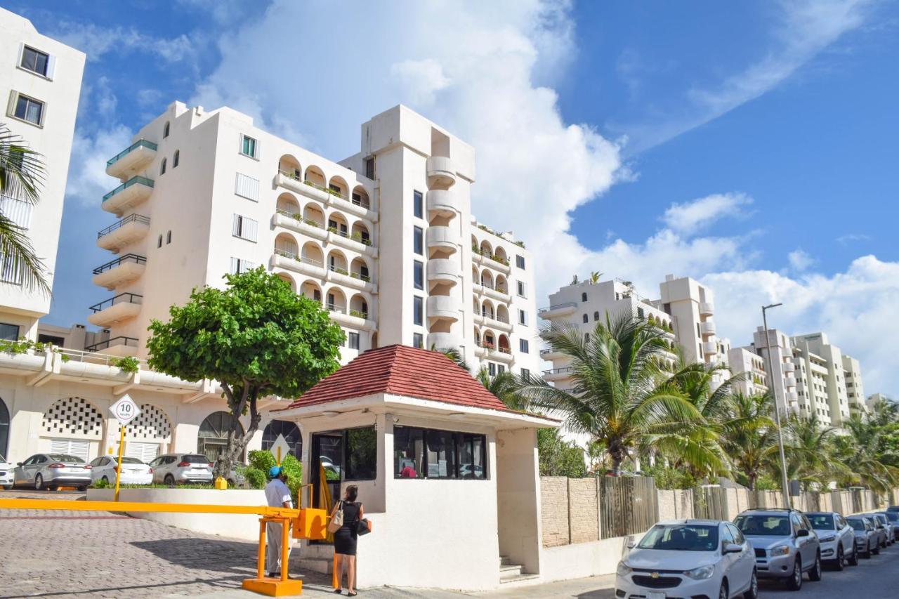Ocean Front Villa Marlin, Best Location In Hotel Zone #109 坎昆 外观 照片